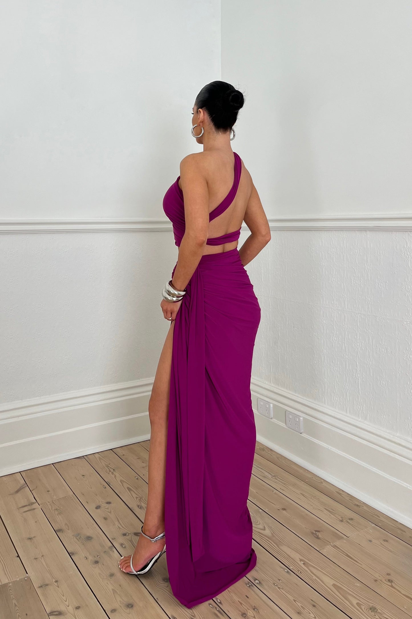 Labelle Slanted Shoulder Halter Set In Pink