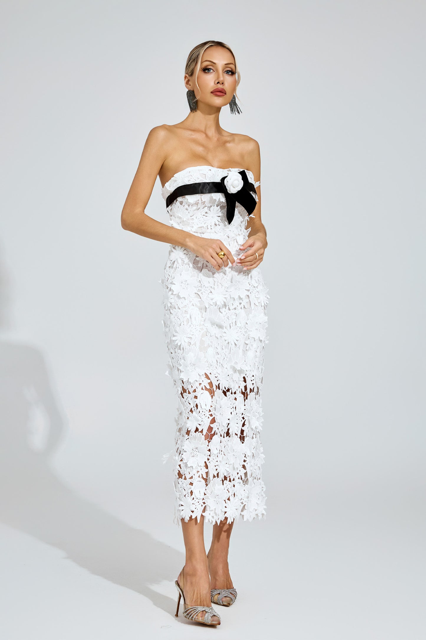 Dyzor Floral Lace Midi Dress In White