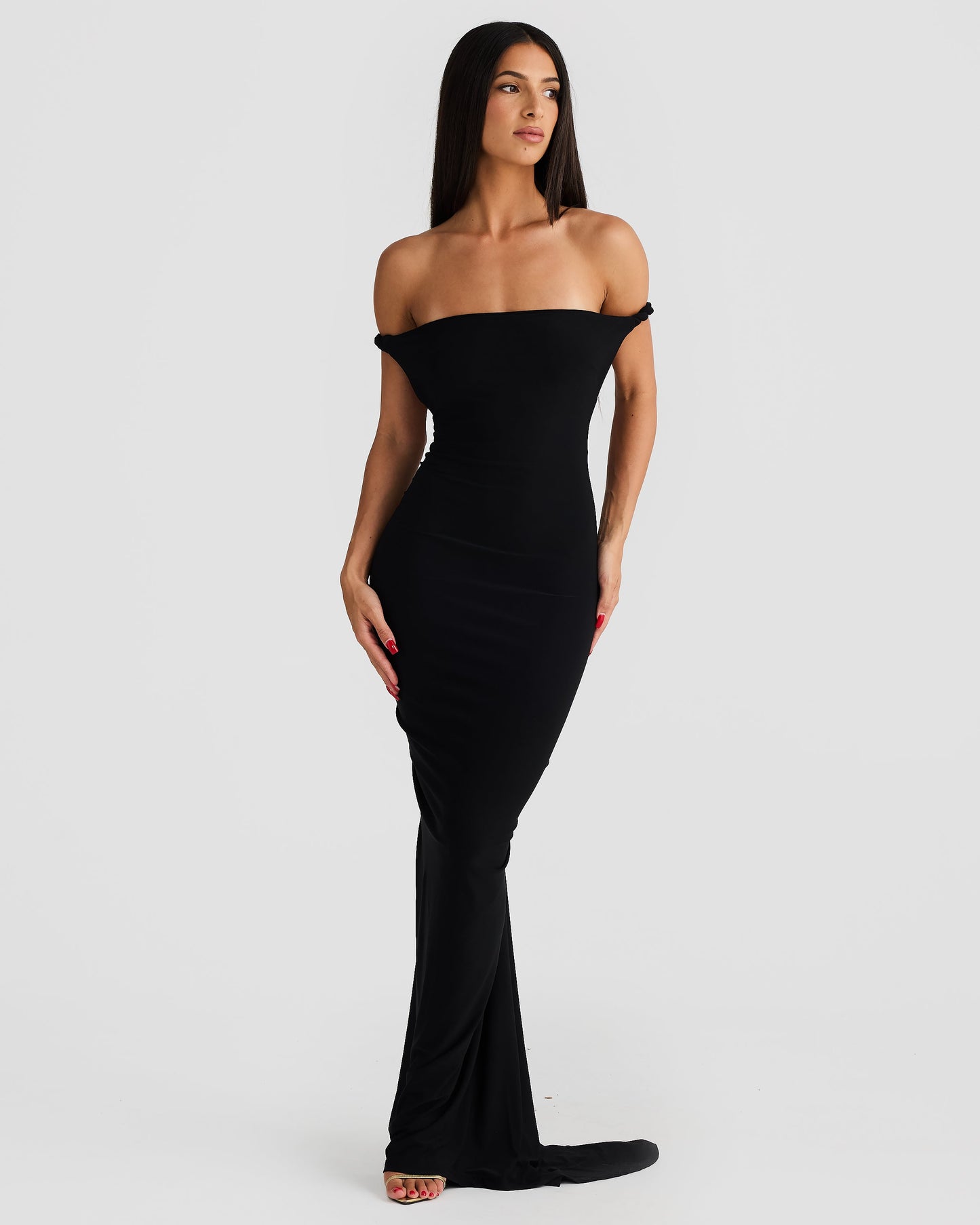 Lesya Halter Neck Pleated Backless Maxi Dress In Black