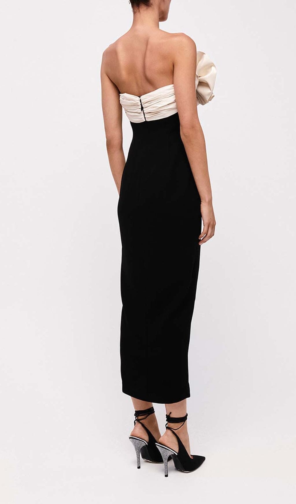 Odera Ruffled Detailing Slit Midi Dress In Black