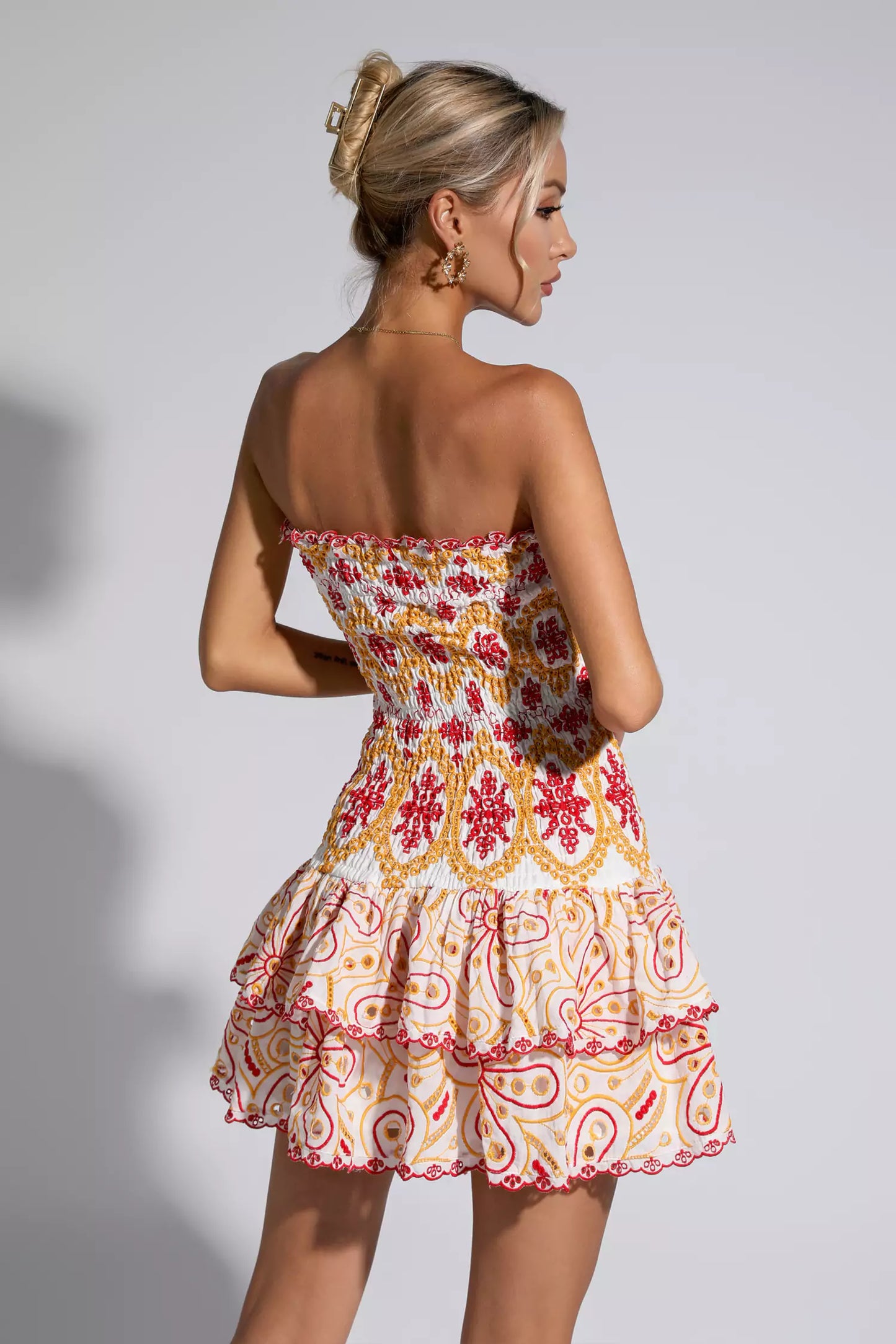 Larry Strapless Ruffle Mini Dress In Red