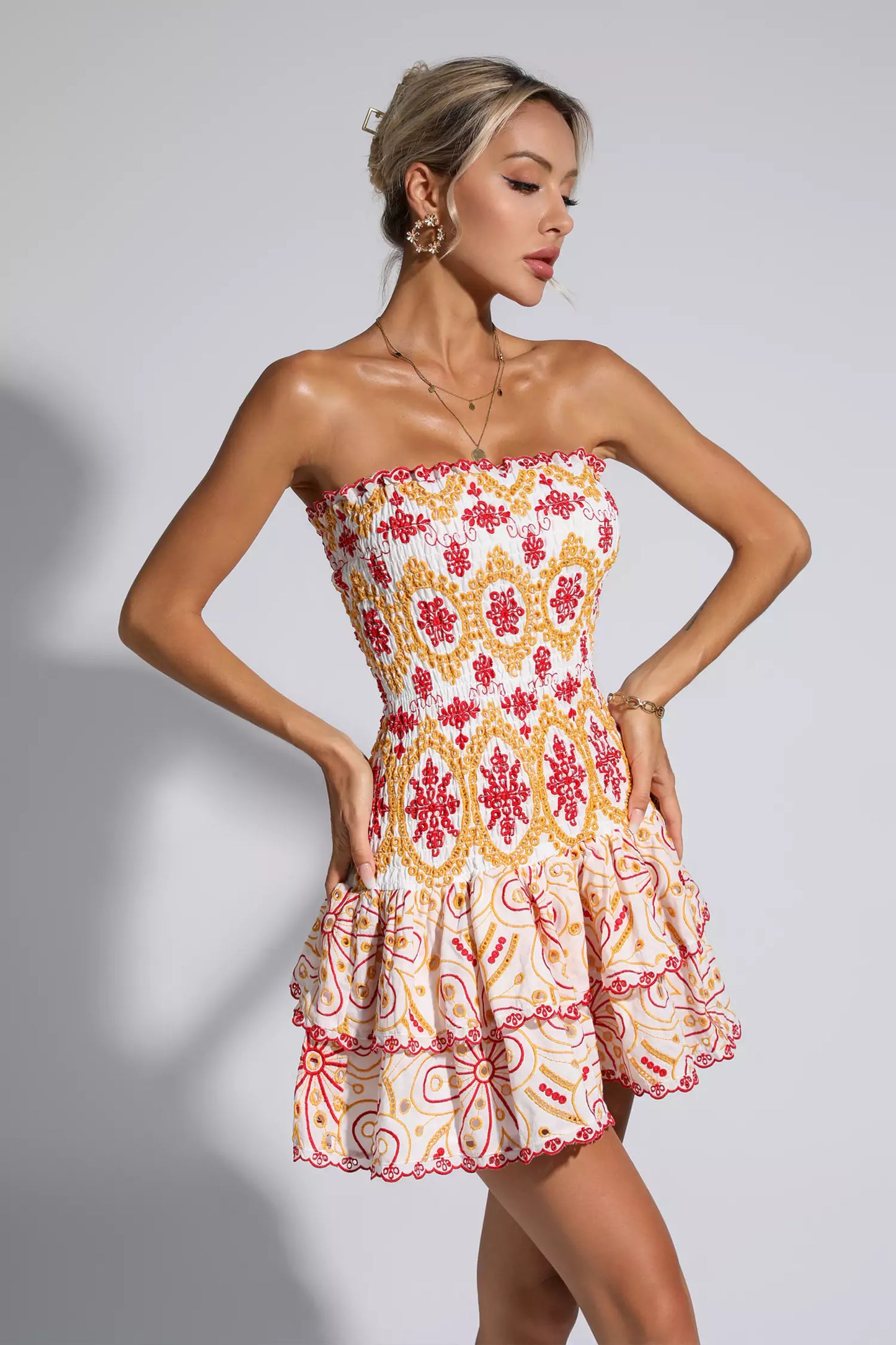 Larry Strapless Ruffle Mini Dress In Red