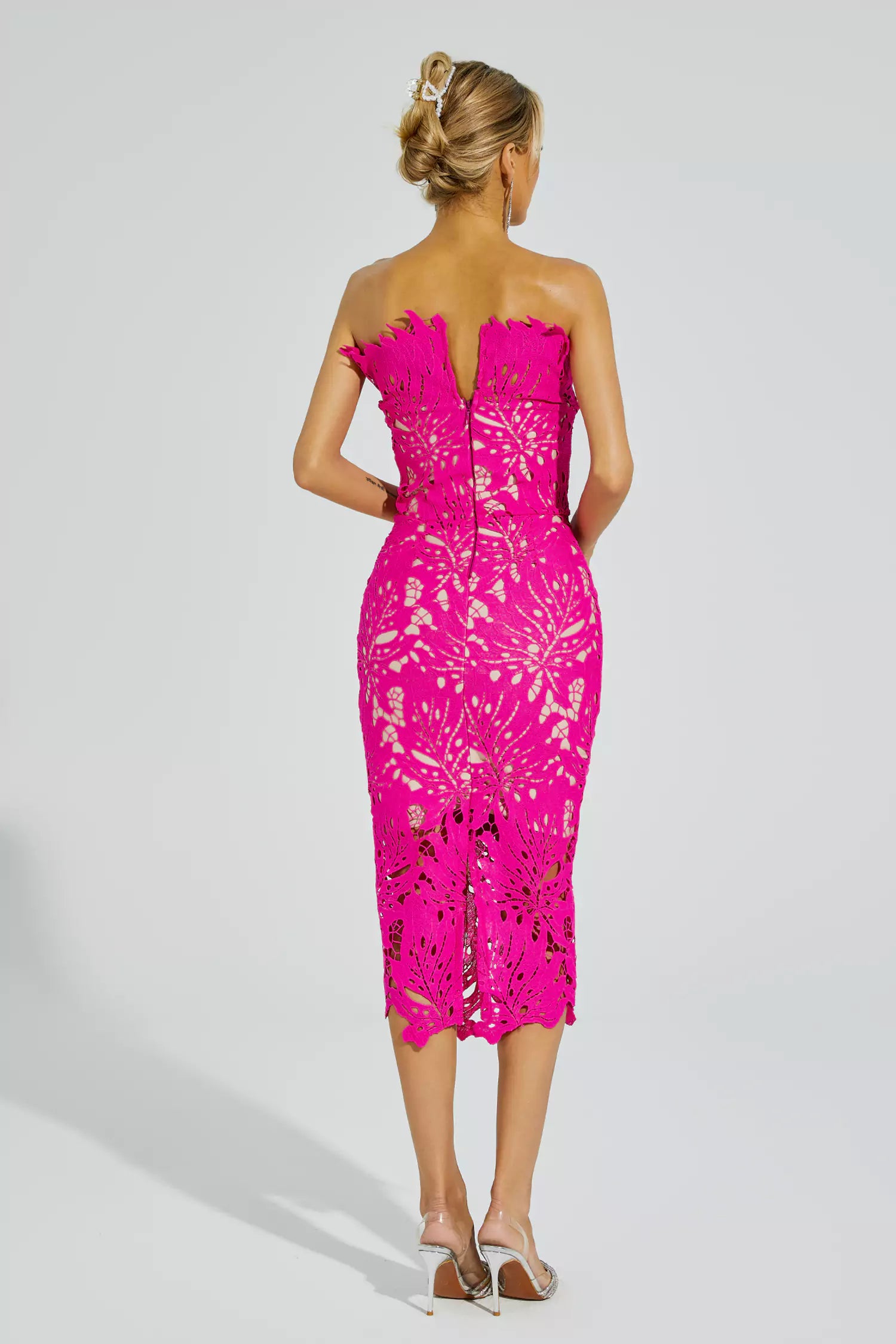 Malani Floral Lace Midi Dress In White Rose Red / M Malani Floral Lace Midi Dress In White Rose Red / M