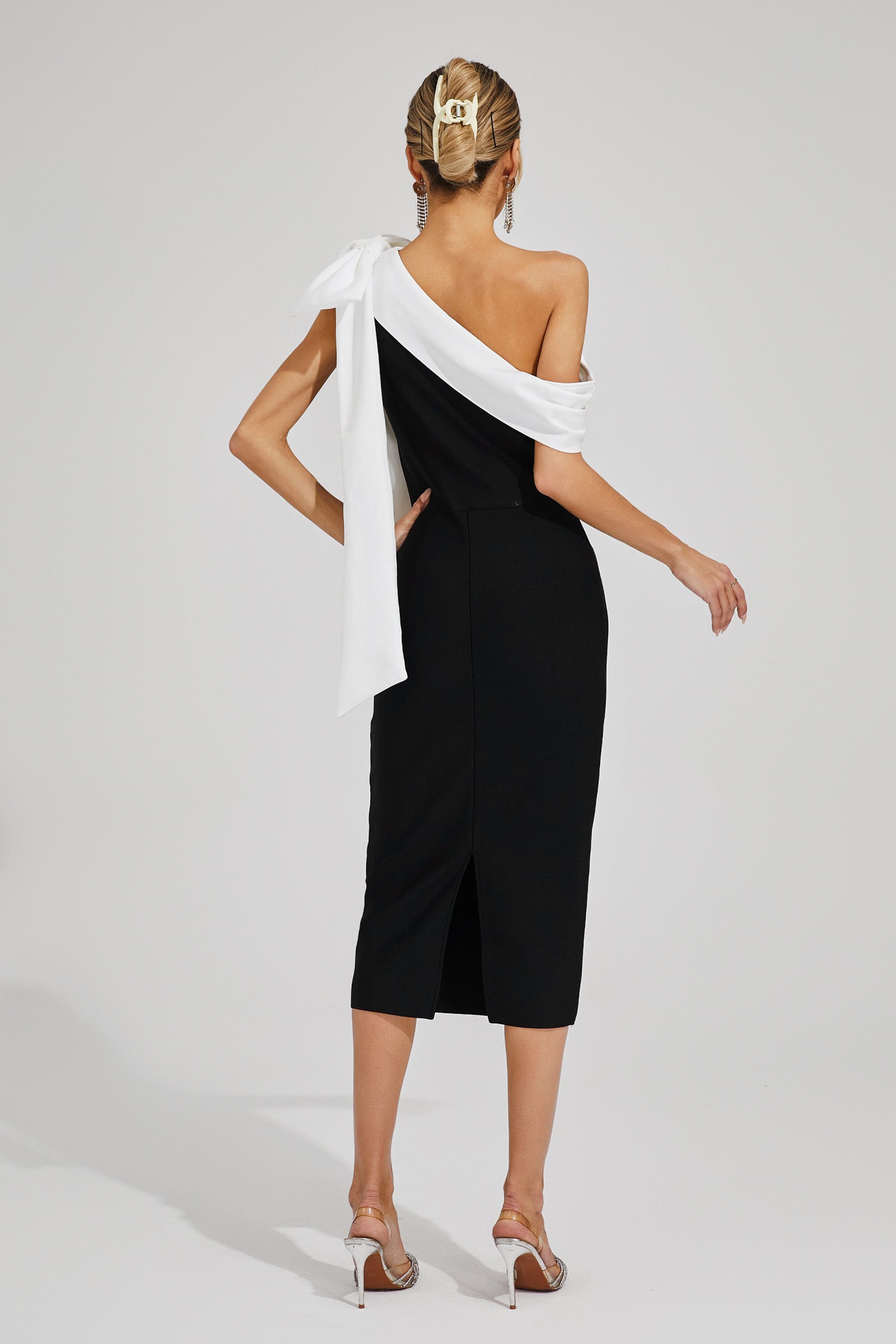 Ryxalia Bow One Shoulder Bandage Dress In Black