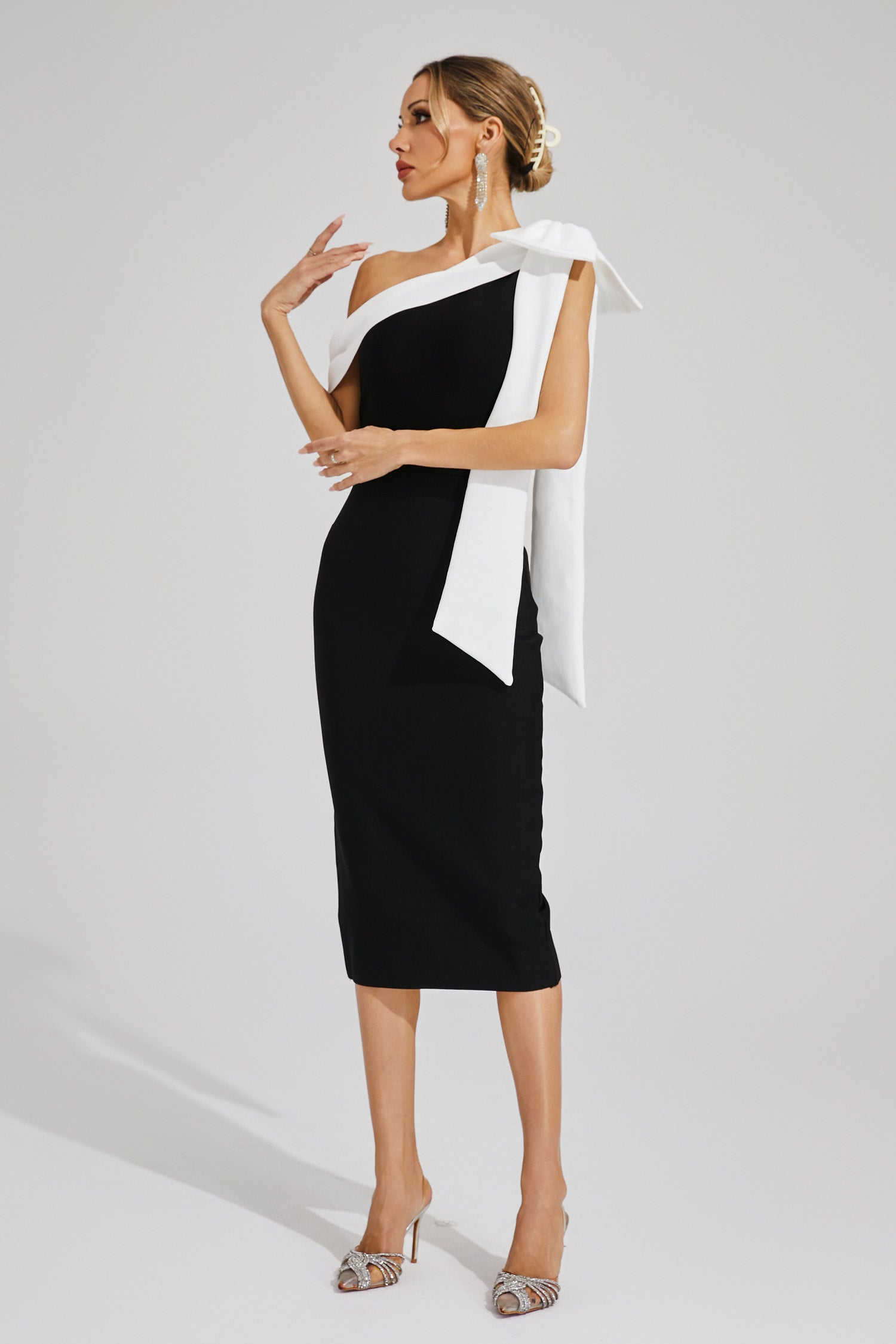 Ryxalia Bow One Shoulder Bandage Dress In Black