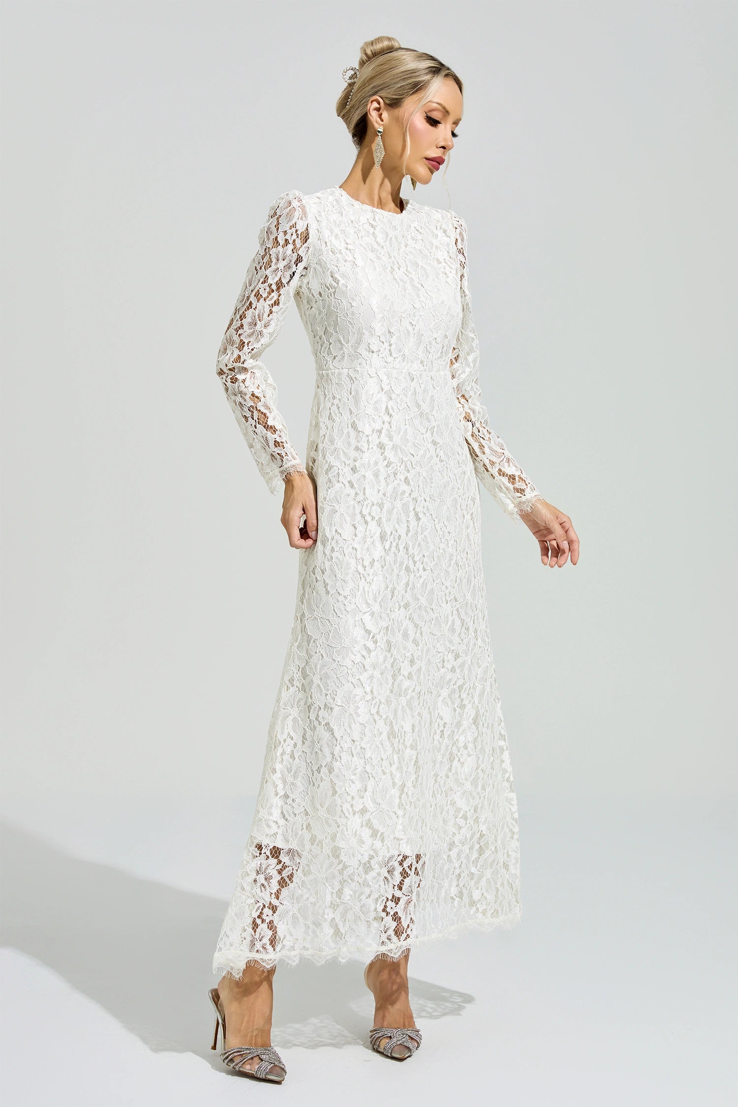 Nuvarek White Long Sleeve Lace Maxi Dress