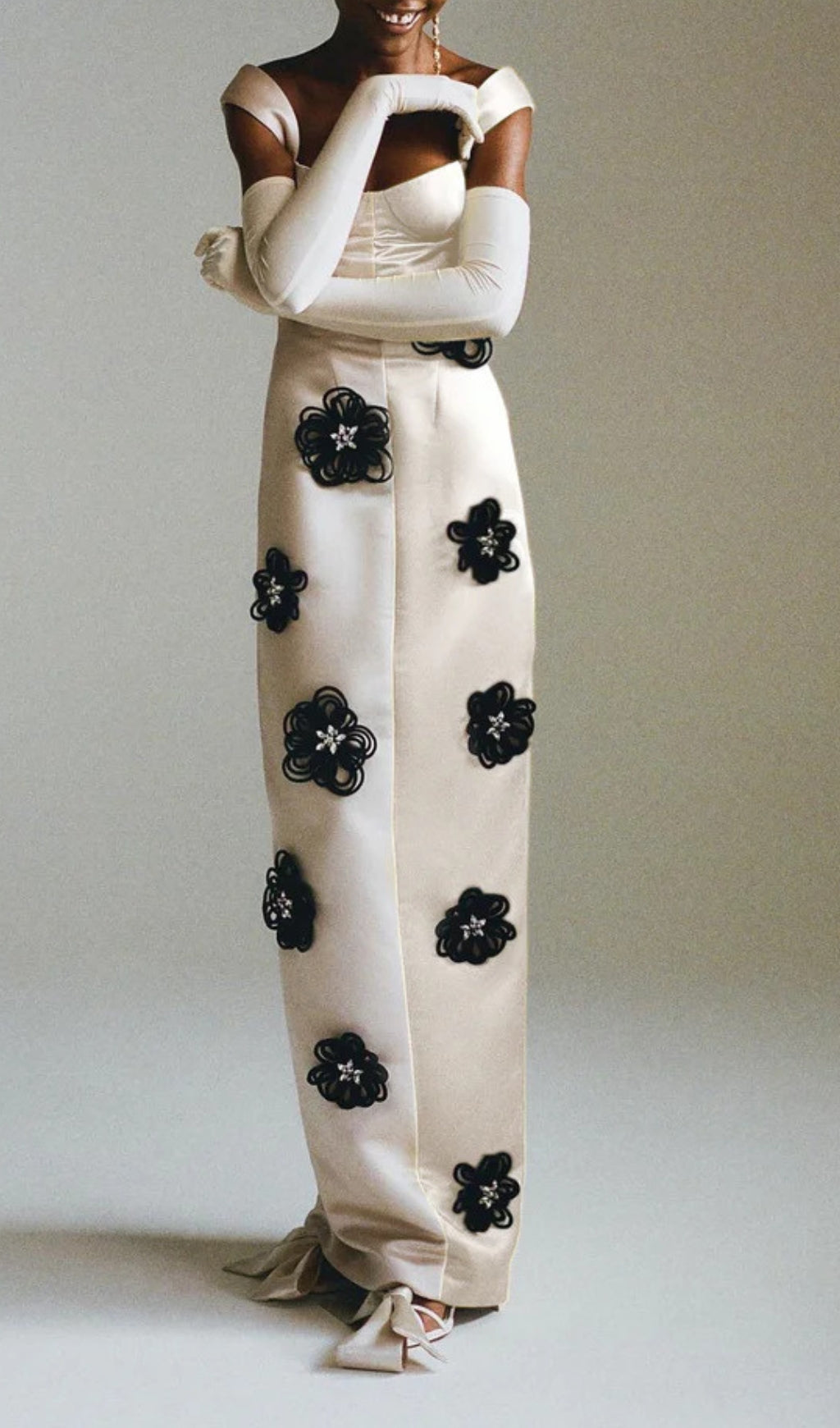 Gwen Floral Embellished Midi Dress In White