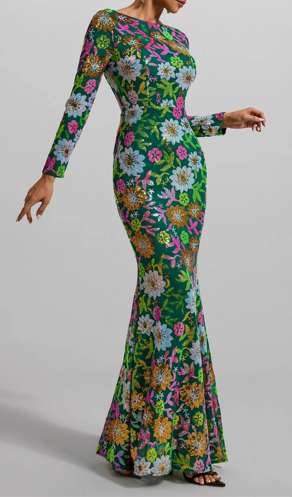 Nisan Sequin Round Neck Long Sleeve Maxi Dress In Green