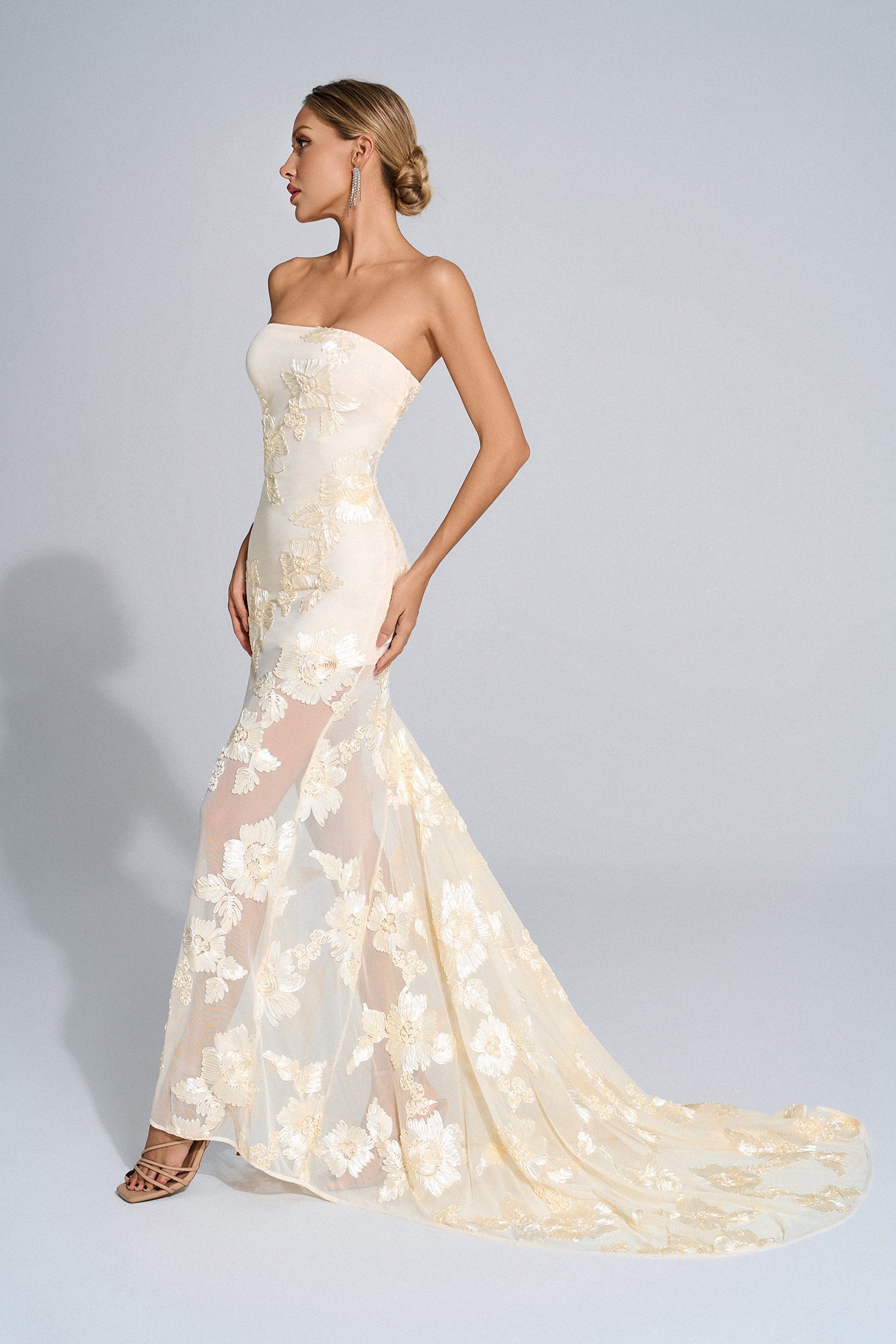 Havelock Floral Maxi Dress In Apricot