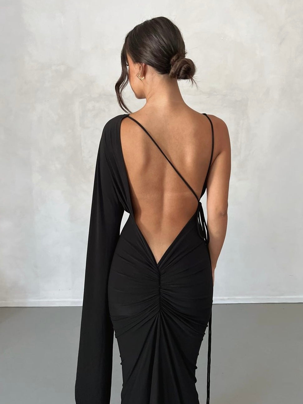 Kajol One Shoulder Sleeve Backless Maxi Dress In Black