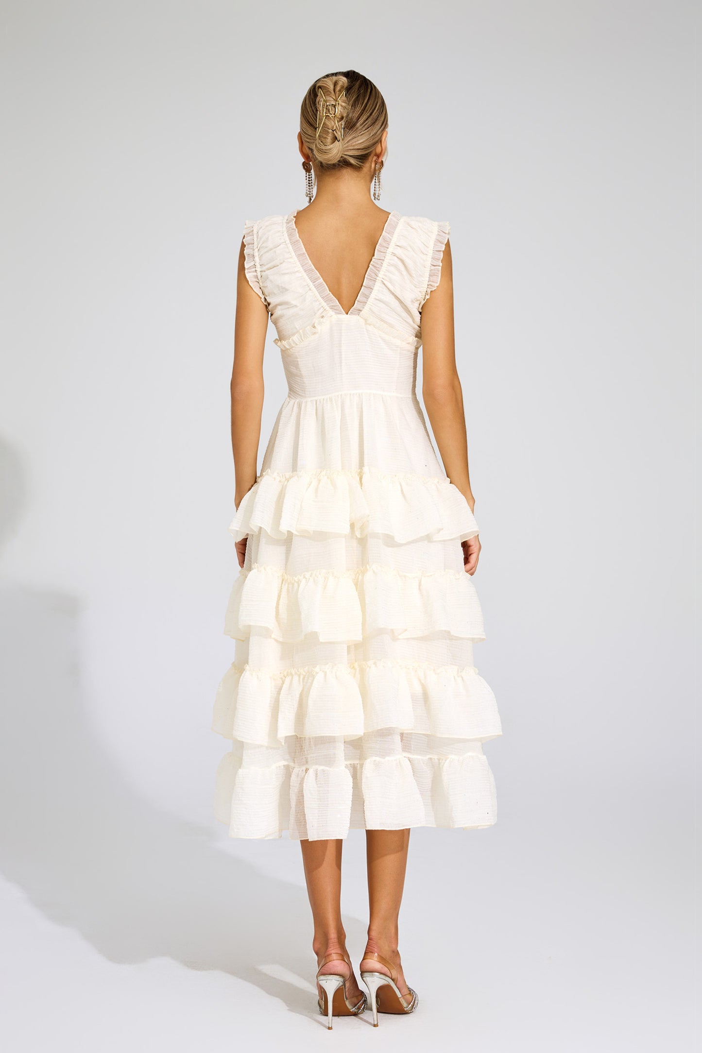 Dazmir Sleeveless Ruffled Dress In Beige
