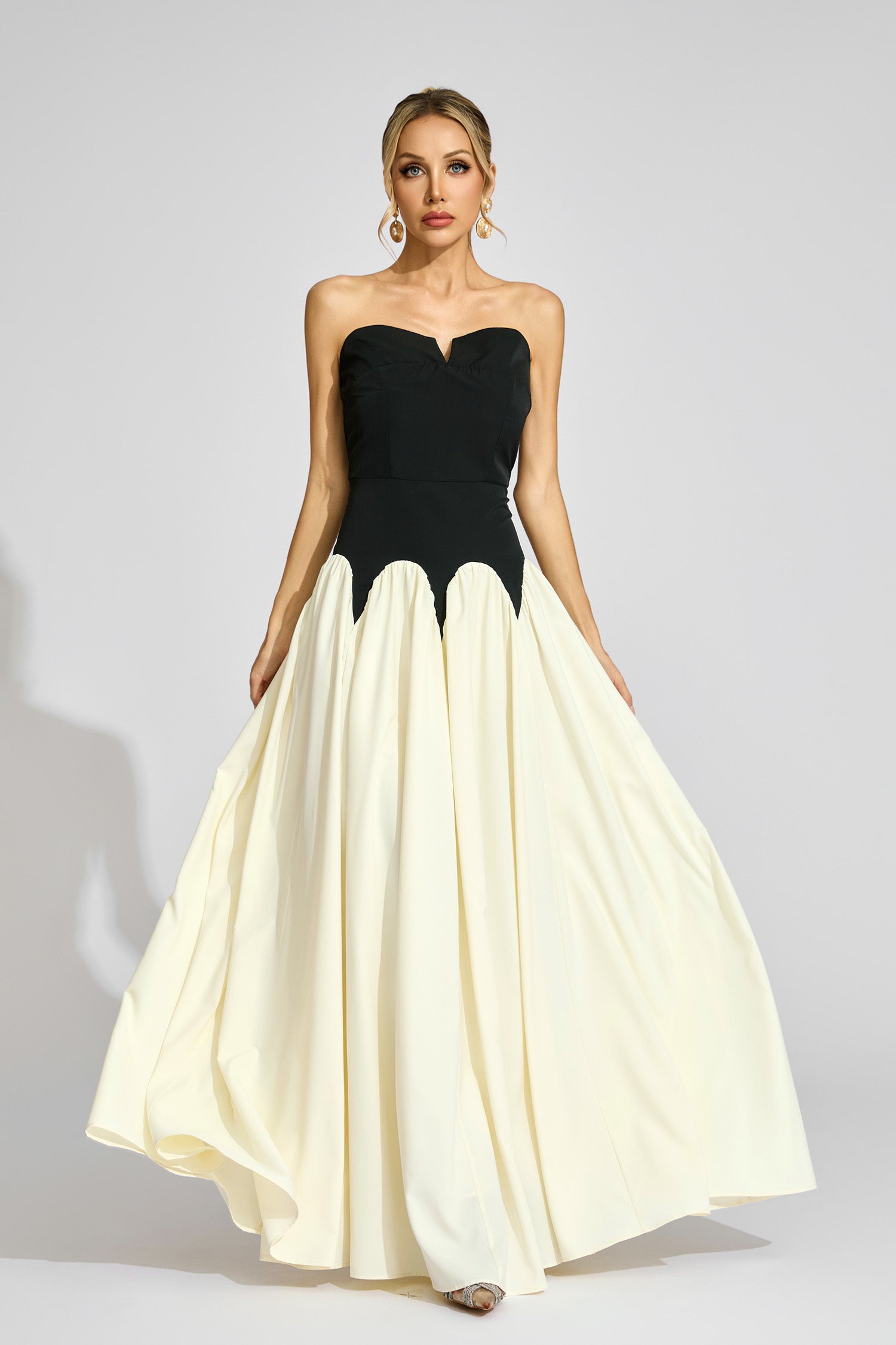 Fyrixon Contrast Strapless Maxi Dress In Black White