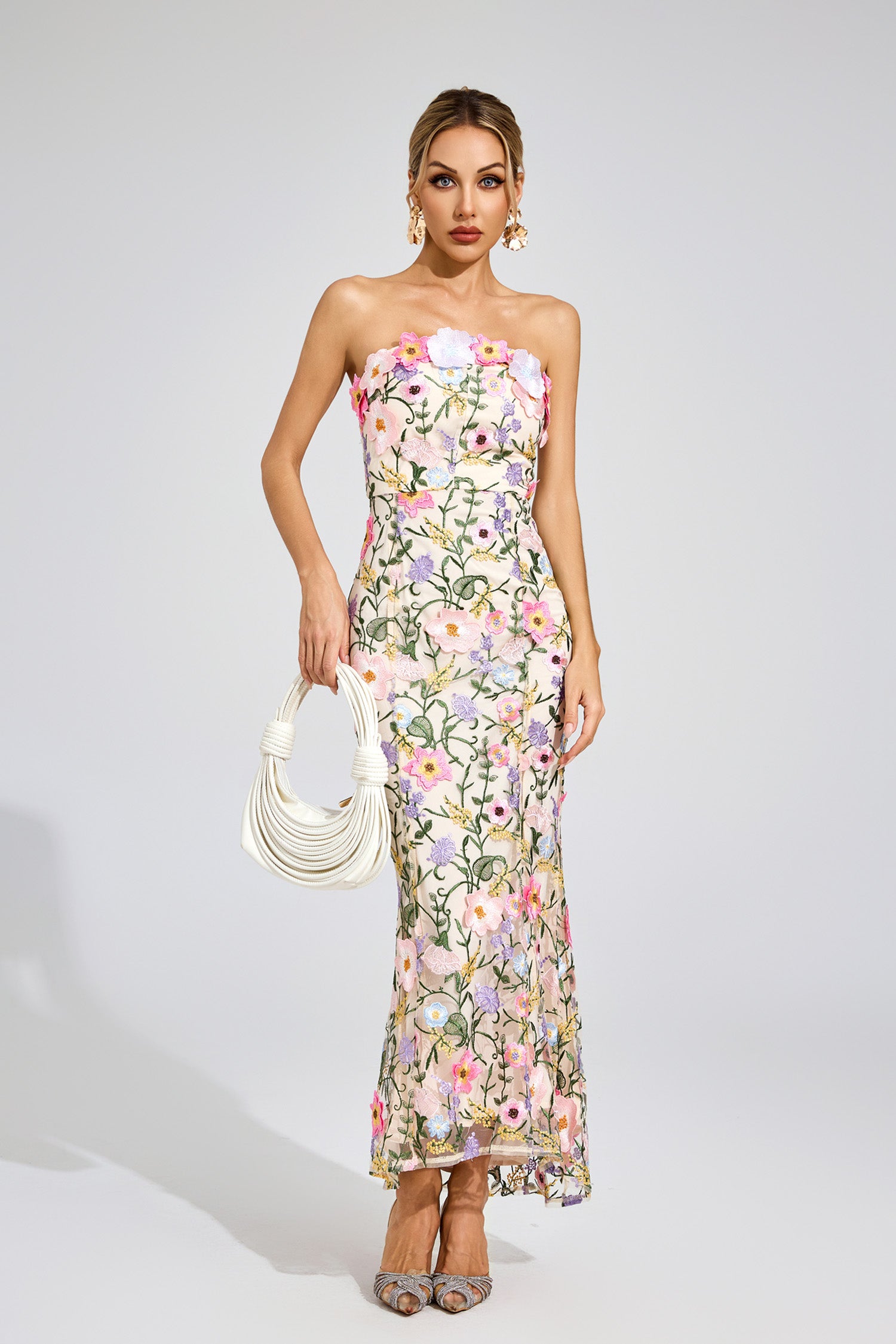 Elythar Floral Embroider Maxi Dress In Apricot