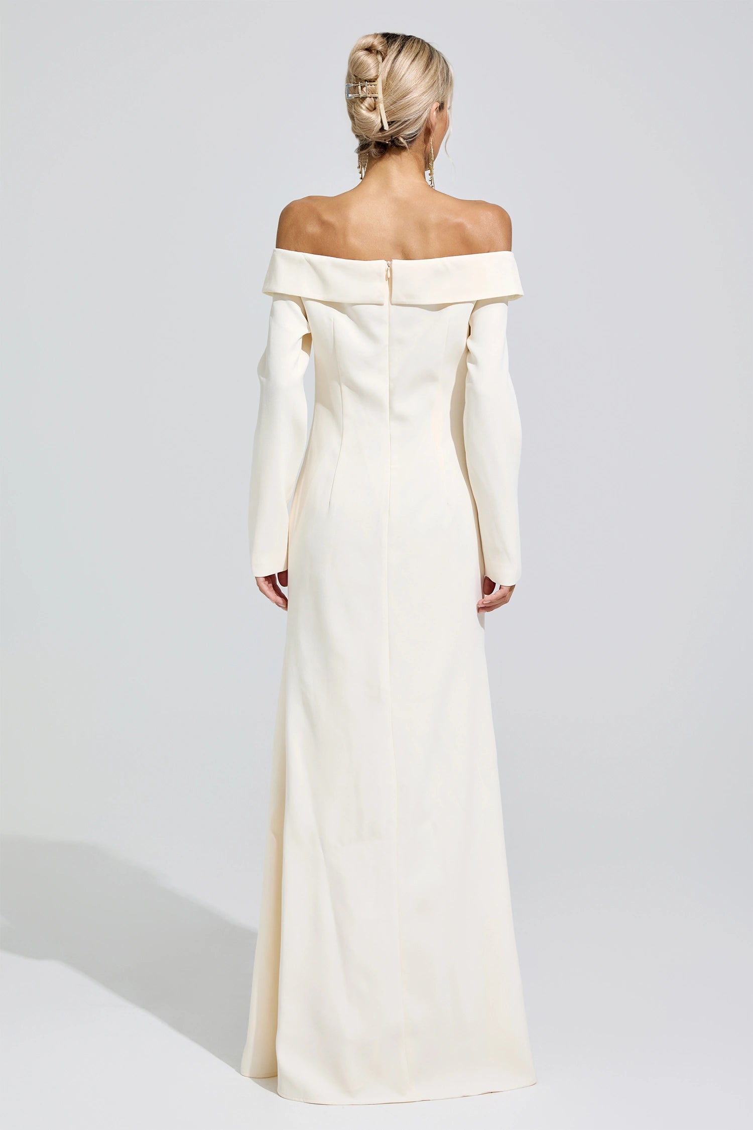 Kryndel White Off Shoulder Flower Maxi Dress