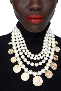Lyrviel Pearl Gold Coin Necklace