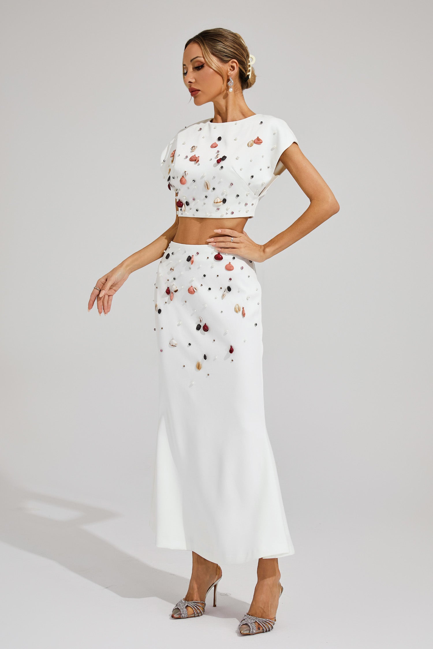 Ozzie Diamond Shells Embellished Set In White