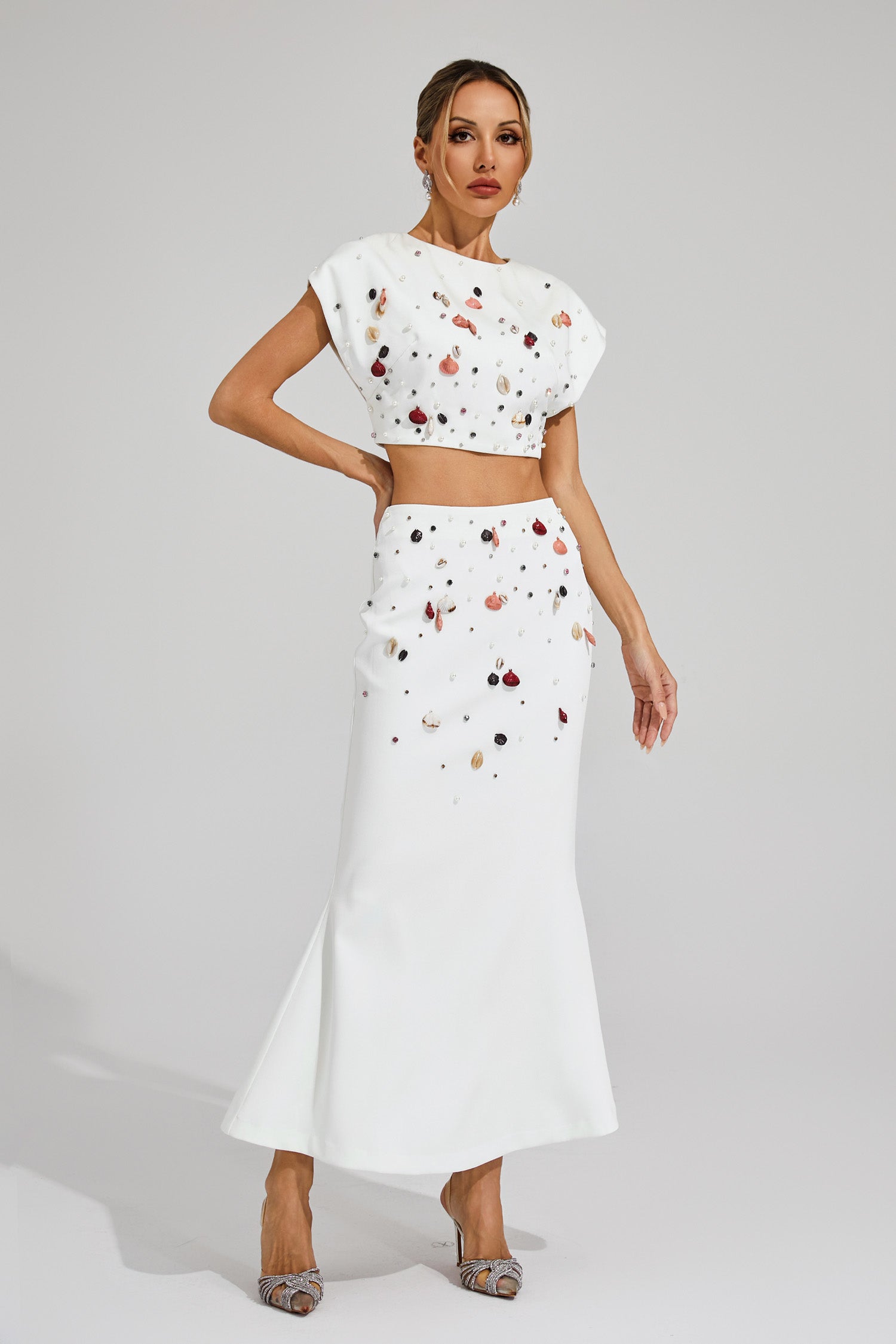 Ozzie Diamond Shells Embellished Set In White