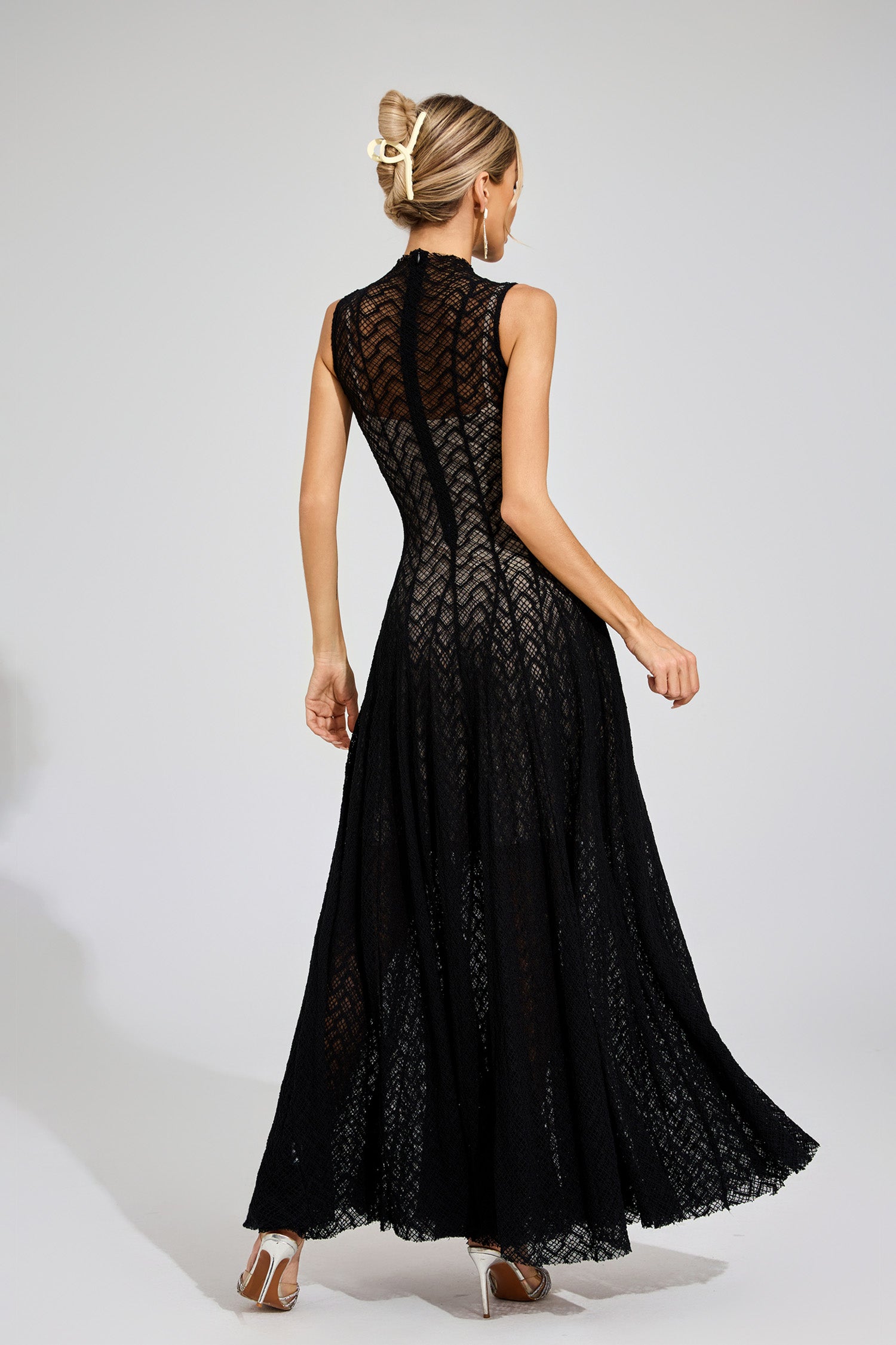 Eryndel Lace Sleeveless Maxi Dress In Black