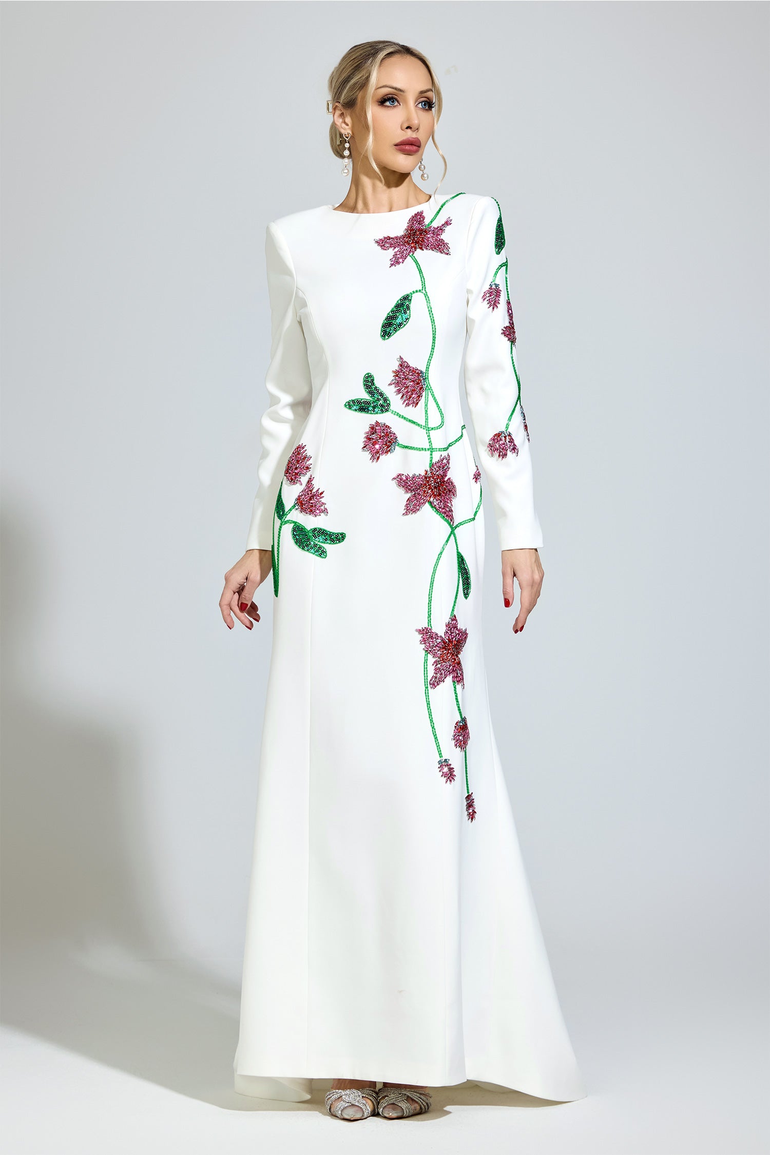Aerthion White Floral Maxi Dress
