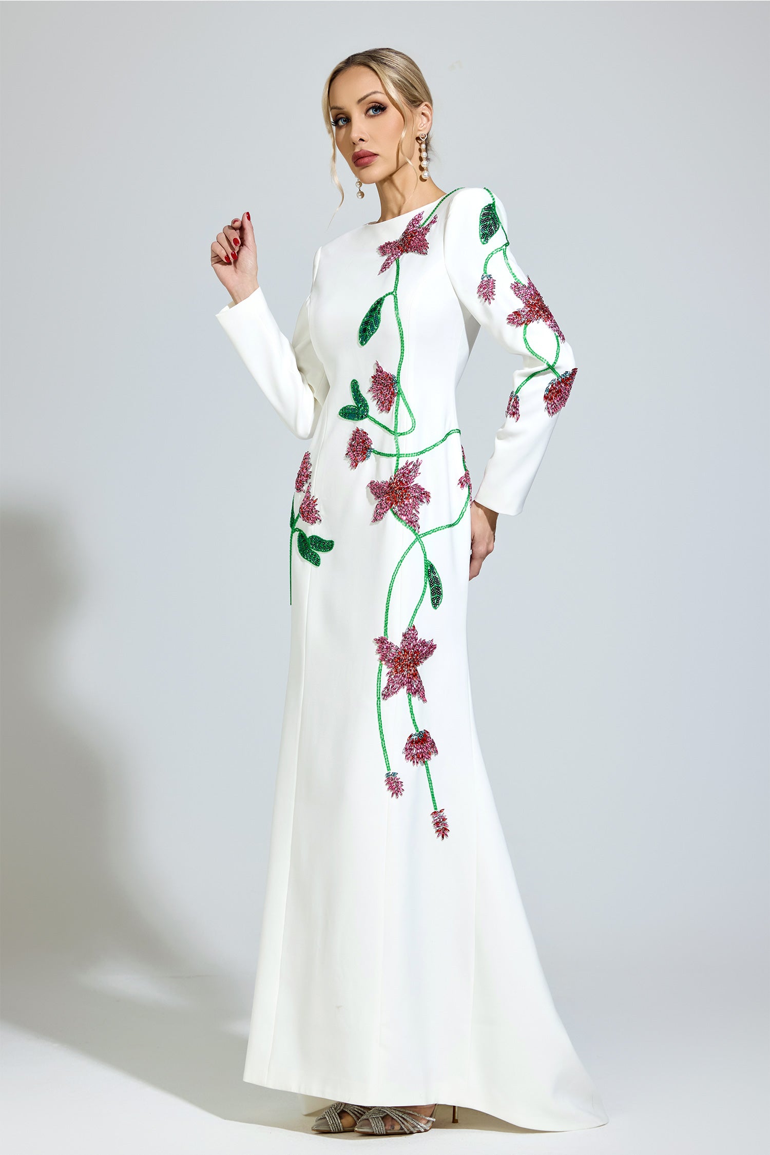 Aerthion White Floral Maxi Dress