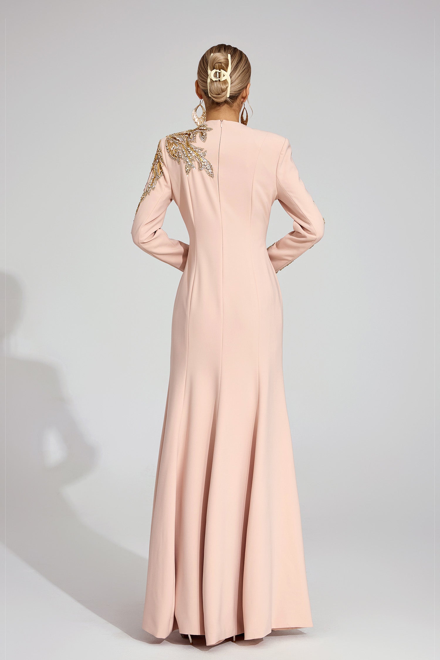 Finnegan Elegant Maxi Dress In Apricot