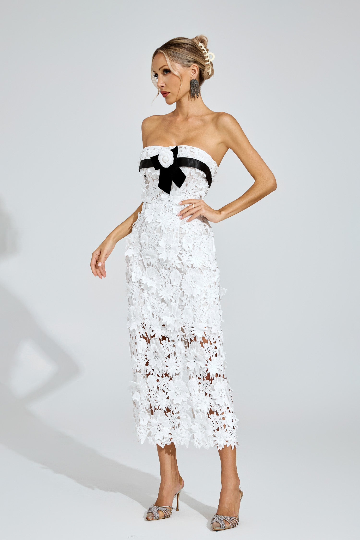 Dyzor Floral Lace Midi Dress In White
