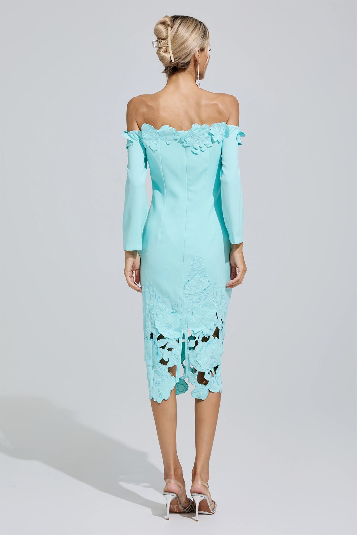 Givessa Green Off-Shoulder Embroidered Midi Dress