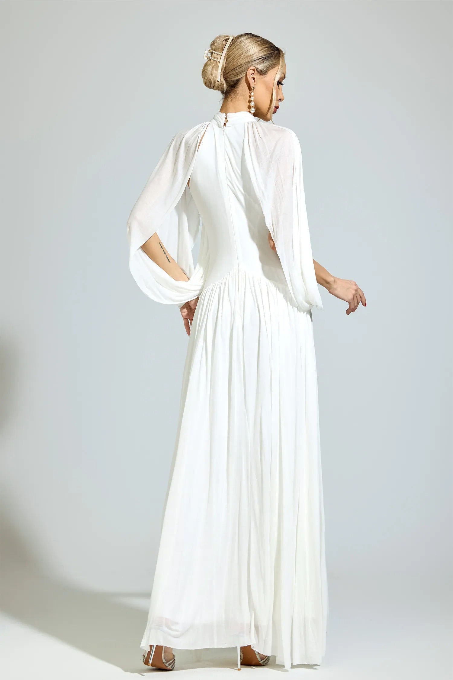 Nervion White Pleated Sweater Dress