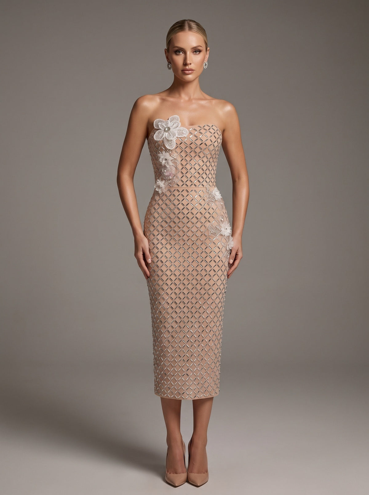 Qelvan Strapless Flower Embellished Midi Dress