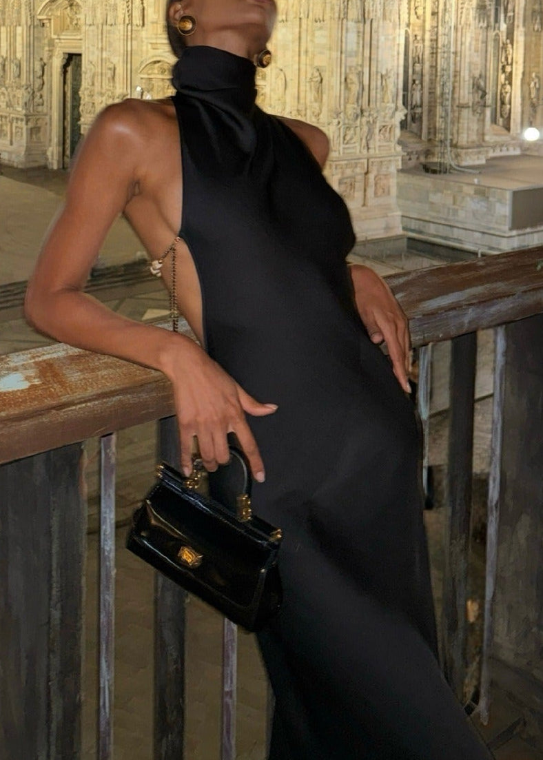 Uvren Pearl-Chain Backless Maxi Dress