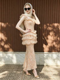 Hurnik Ruffle Lace Maxi Dress