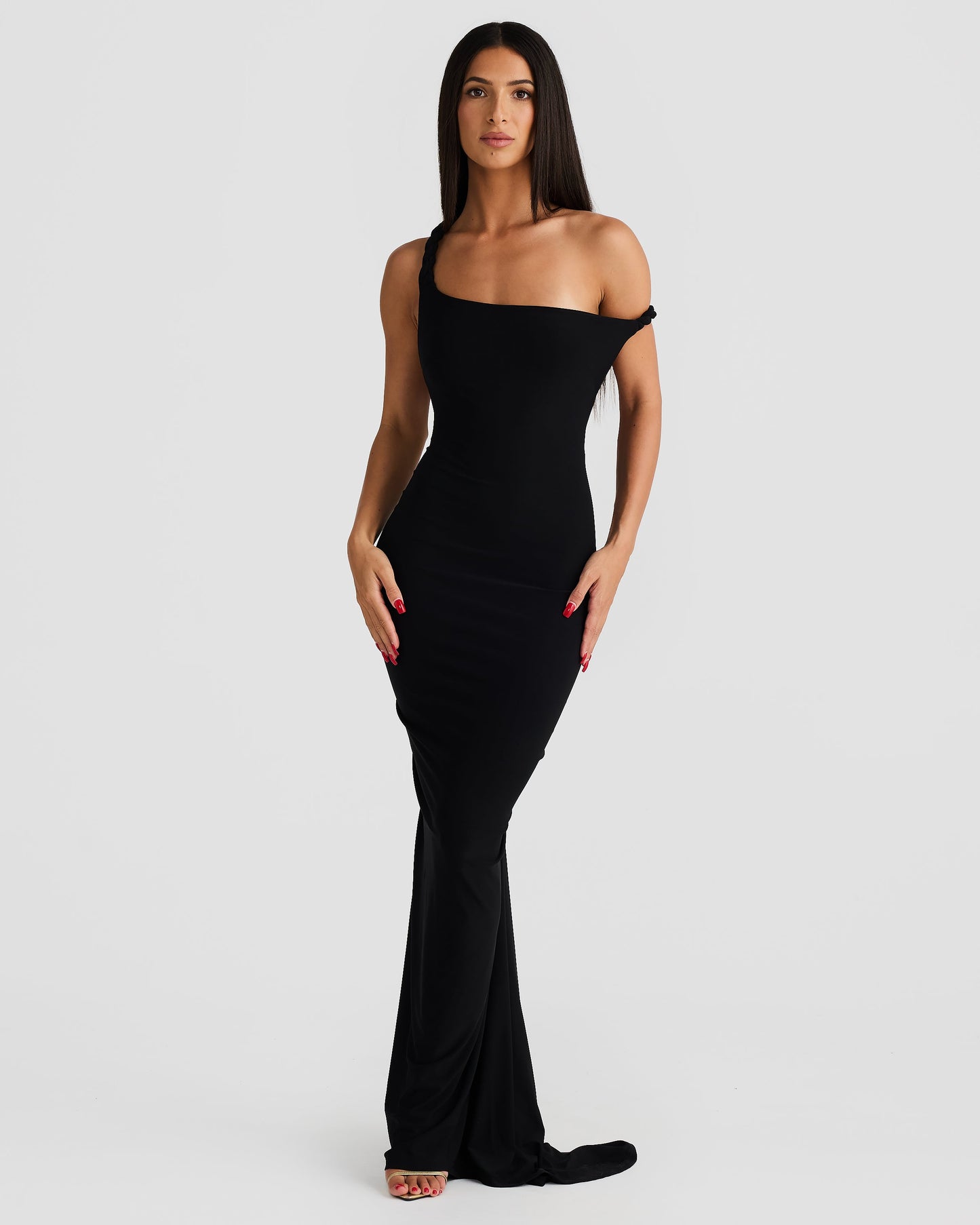 Lesya Halter Neck Pleated Backless Maxi Dress In Black