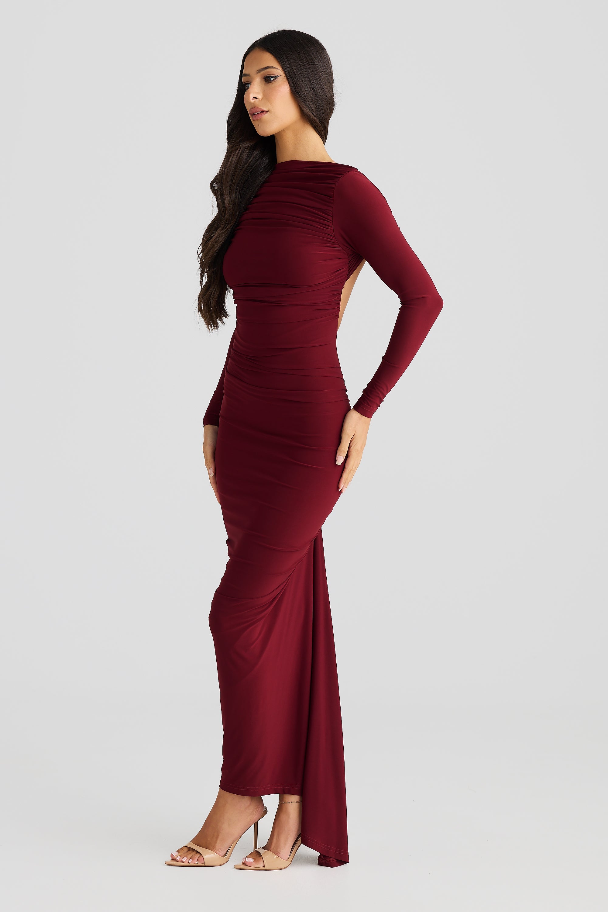 Latrisha Backless Maxi Dress In Burgundy