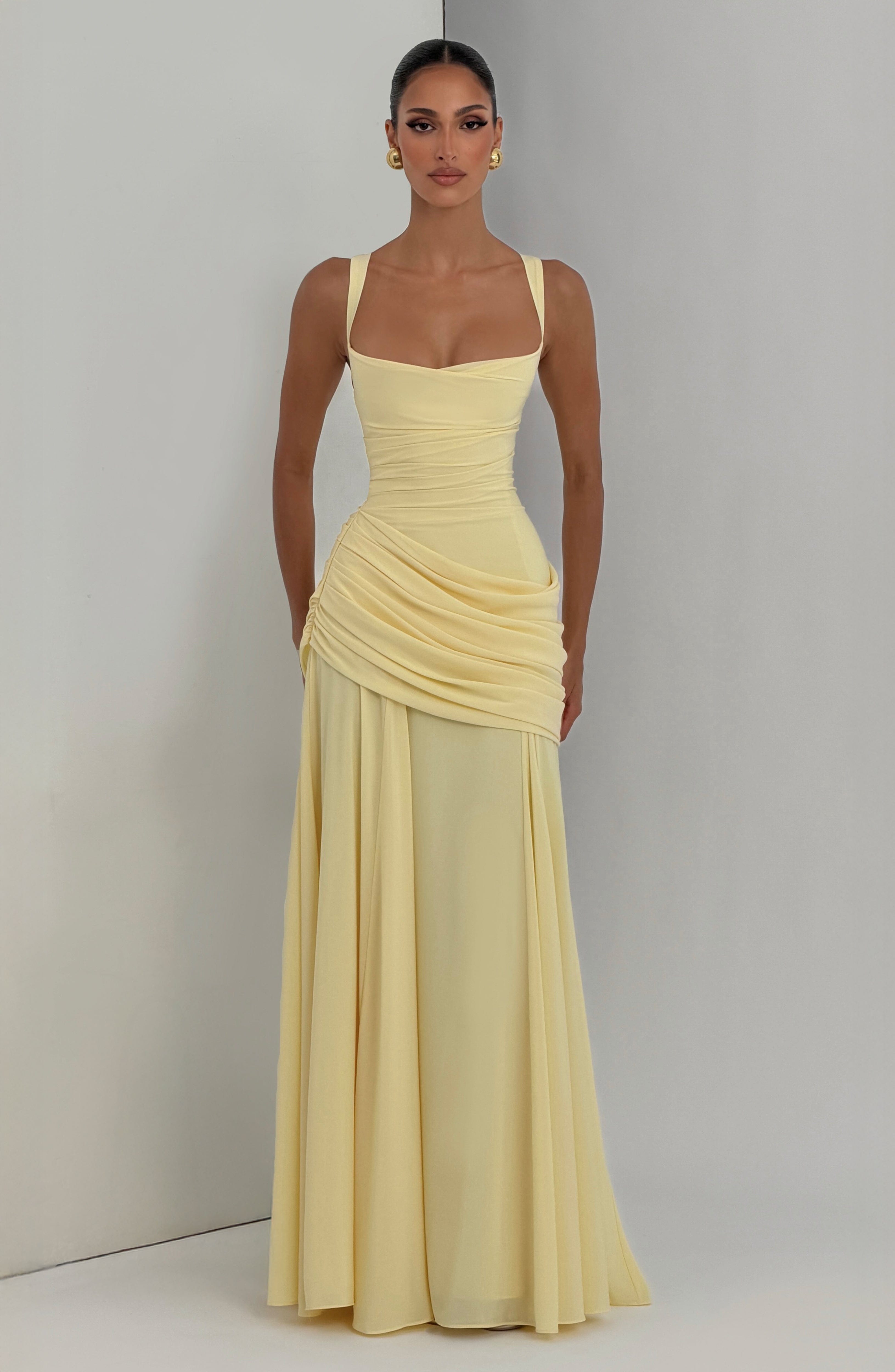 Selis Backless Maxi Dress