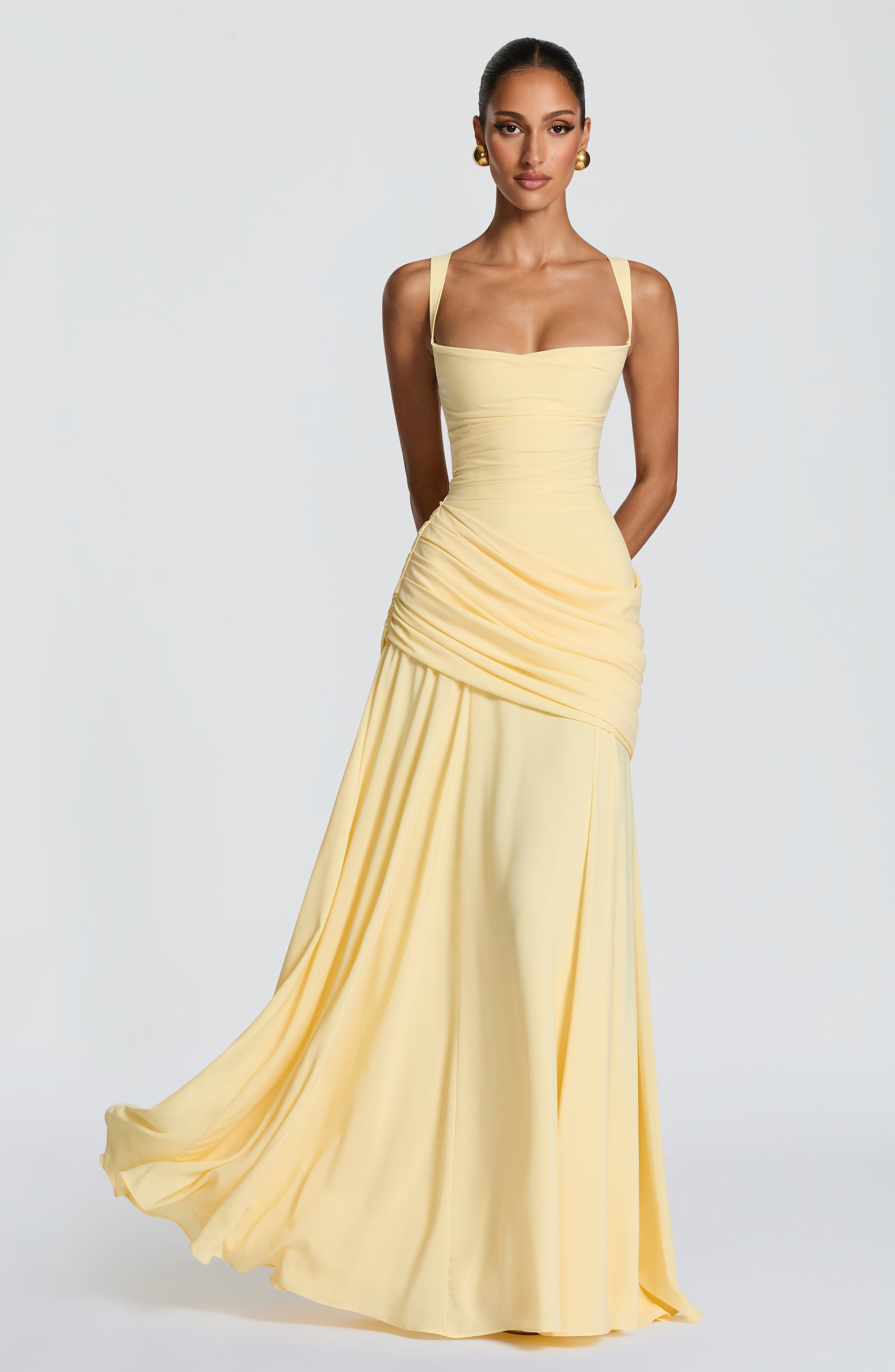 Selis Backless Maxi Dress