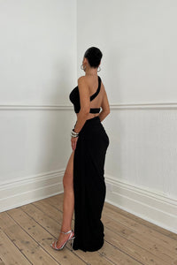 Labelle Slanted Shoulder Halter Set In Black