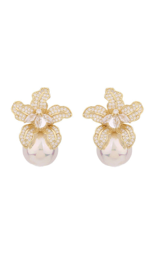 Amara Gold Pearl Earrings