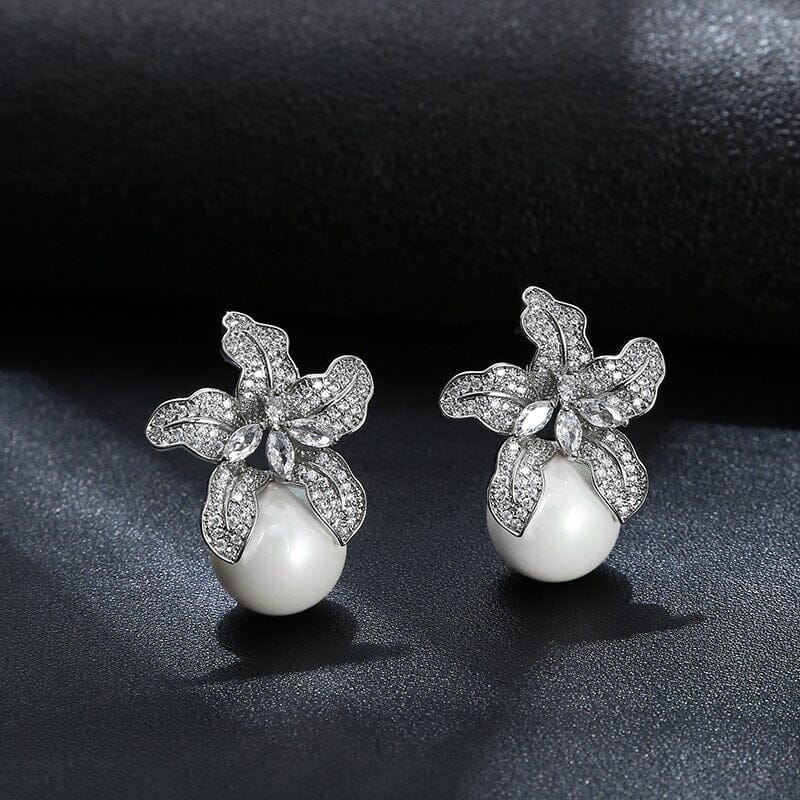 Amara Silver Pearl Earrings